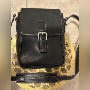 Coach Hamptons Swing Crossbody Bag
7775 Black 2001 Vintage.